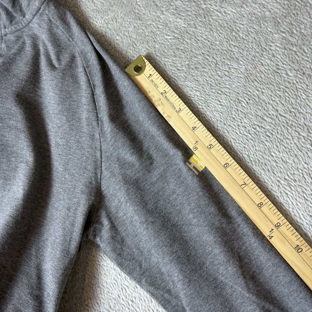 Travis Mathew Shirt Mens Medium Gray Golf 1/4 Zip Long Sleeve Golfing Outdoors - Picture 7 of 9